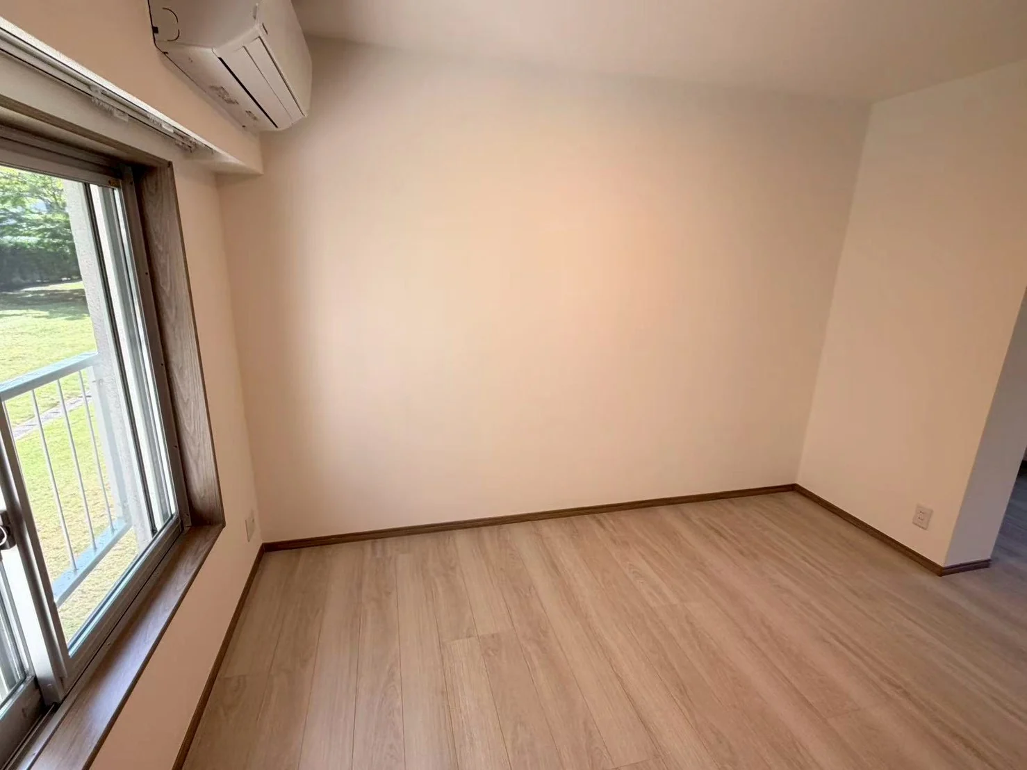 施工後の居室の床